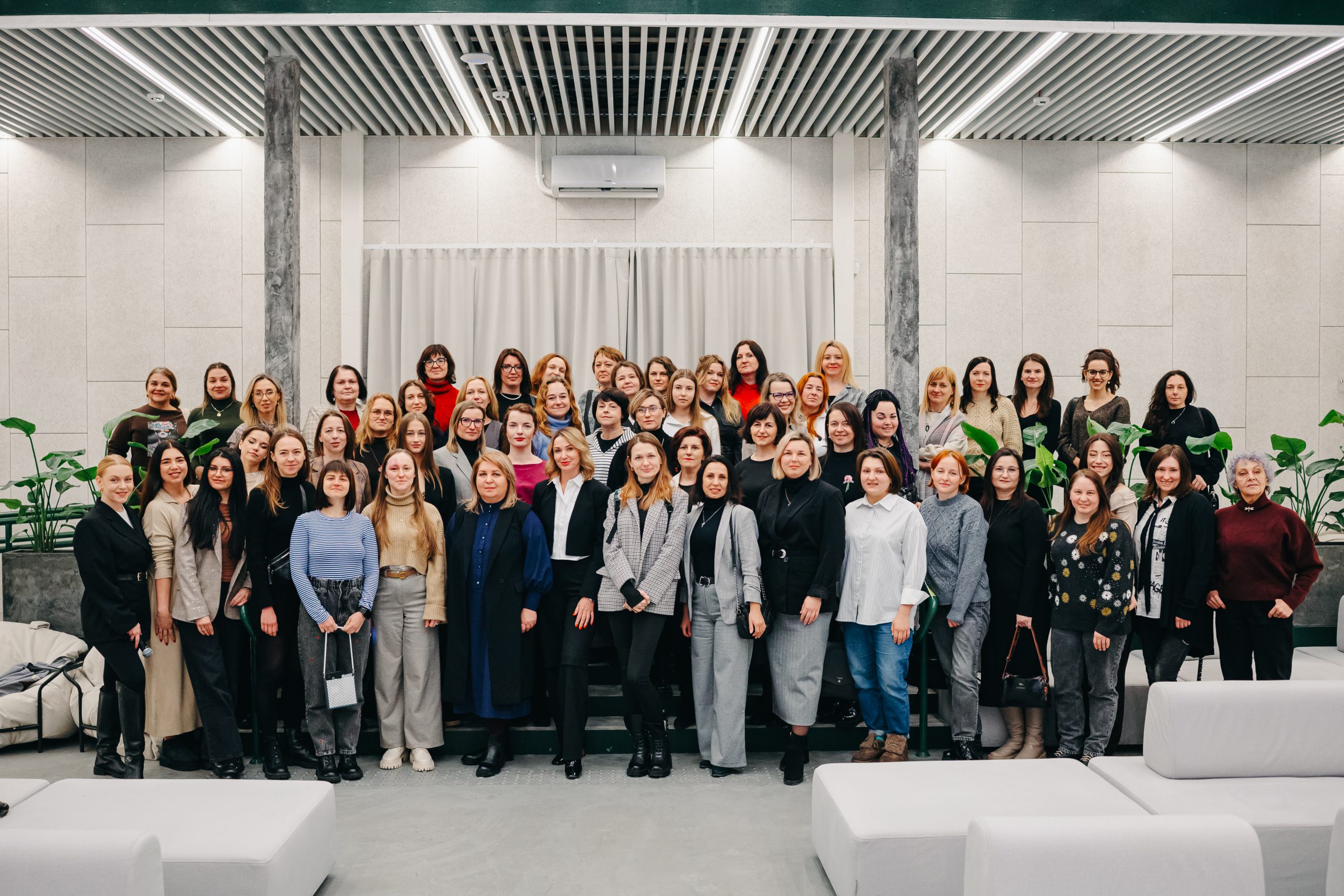 PRO WOMEN UA провели вечір «Не за планом»